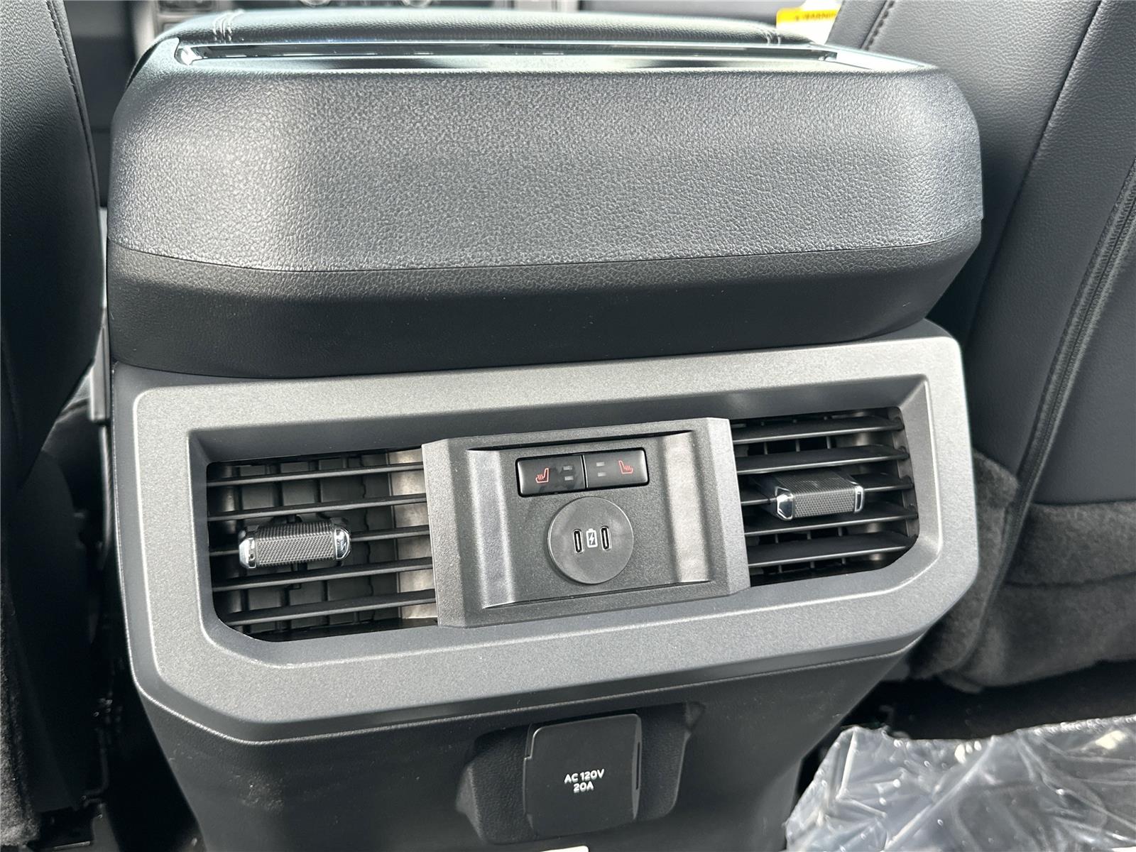 2025 Ford F-250 Lariat photo 27