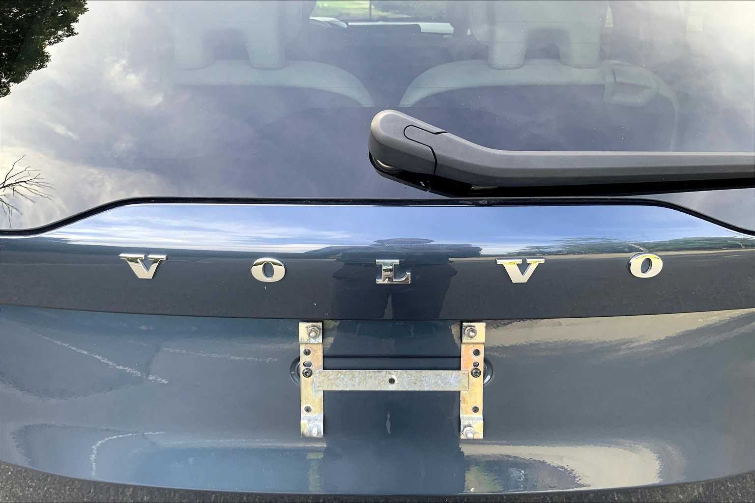 2020 Volvo XC90 Momentum photo 28