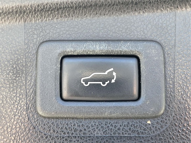 2015 Subaru Outback Premium photo 14