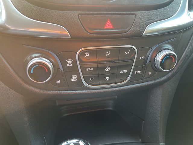 2020 Chevrolet Equinox LT photo 31
