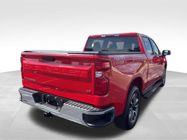 2025 Chevrolet Silverado 1500 LT photo 4