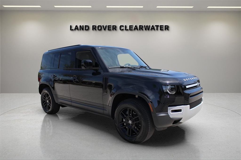 2025 Land Rover Defender 110 S photo 7