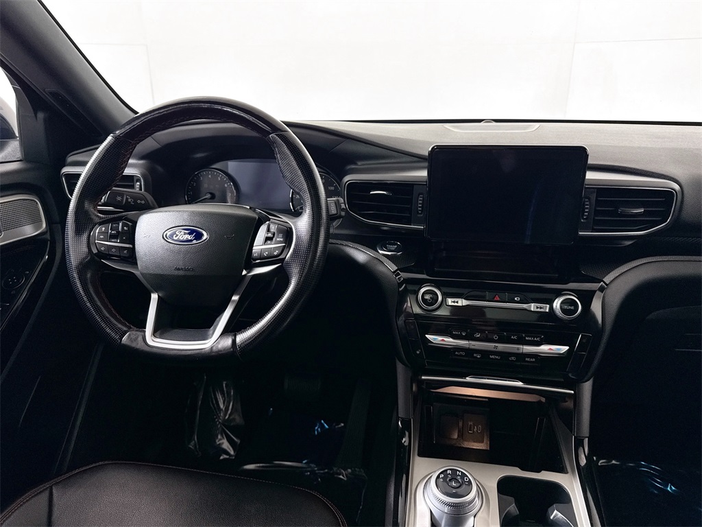 2022 Ford Explorer ST-Line photo 8