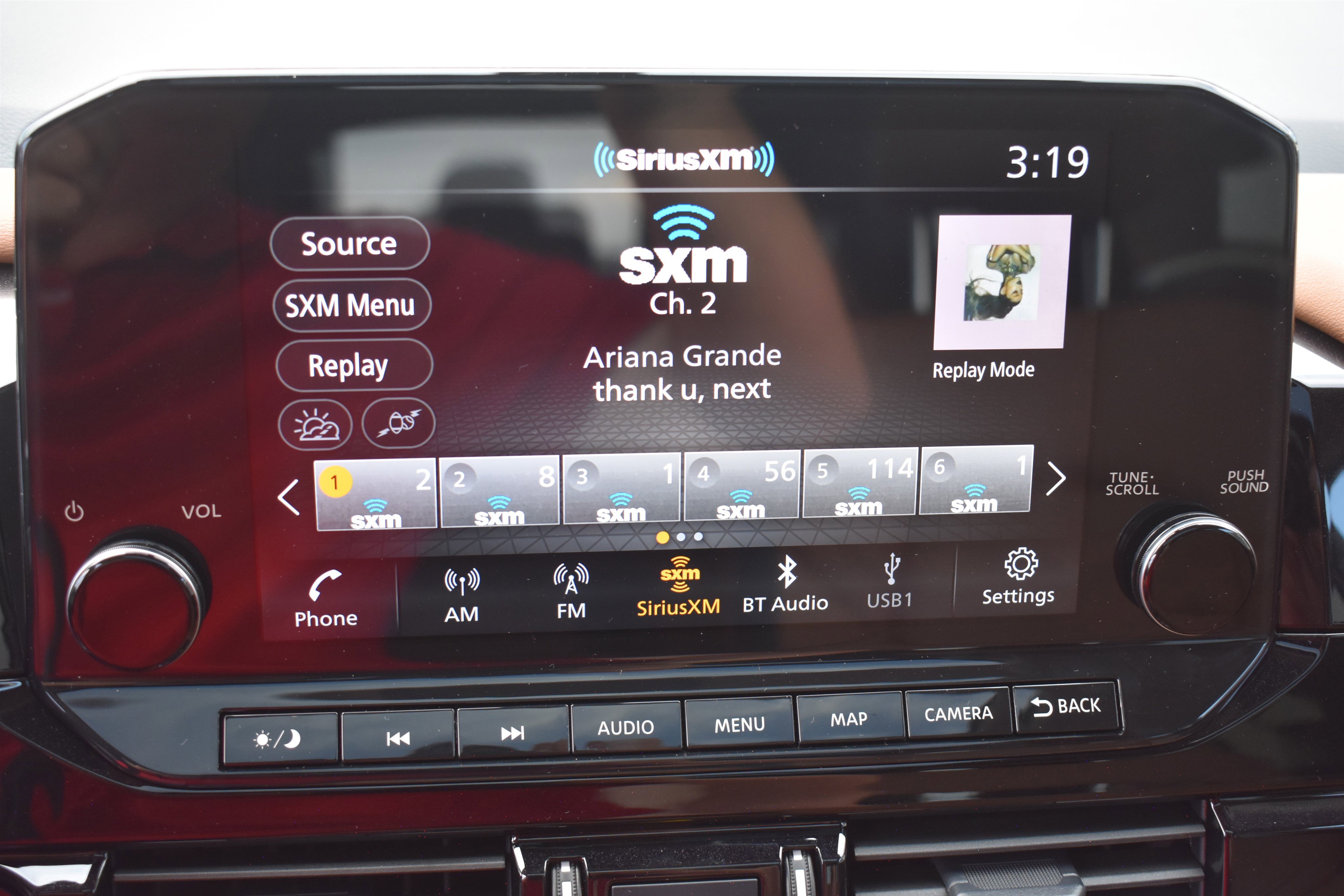 2025 Nissan Pathfinder Platinum photo 15