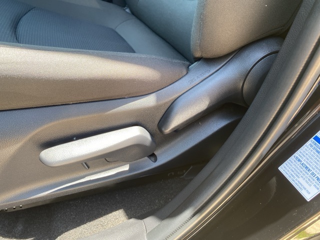 2022 Toyota RAV4 Hybrid LE photo 21