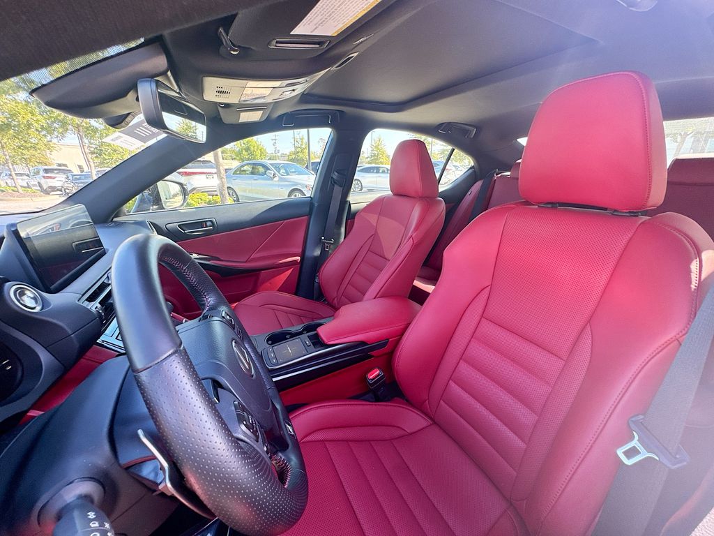 2023 Lexus IS 350 F SPORT photo 8