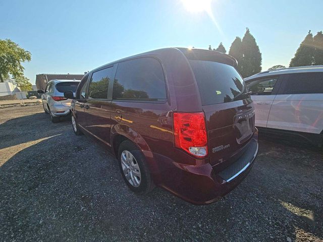2019 Dodge Grand Caravan SE photo 2