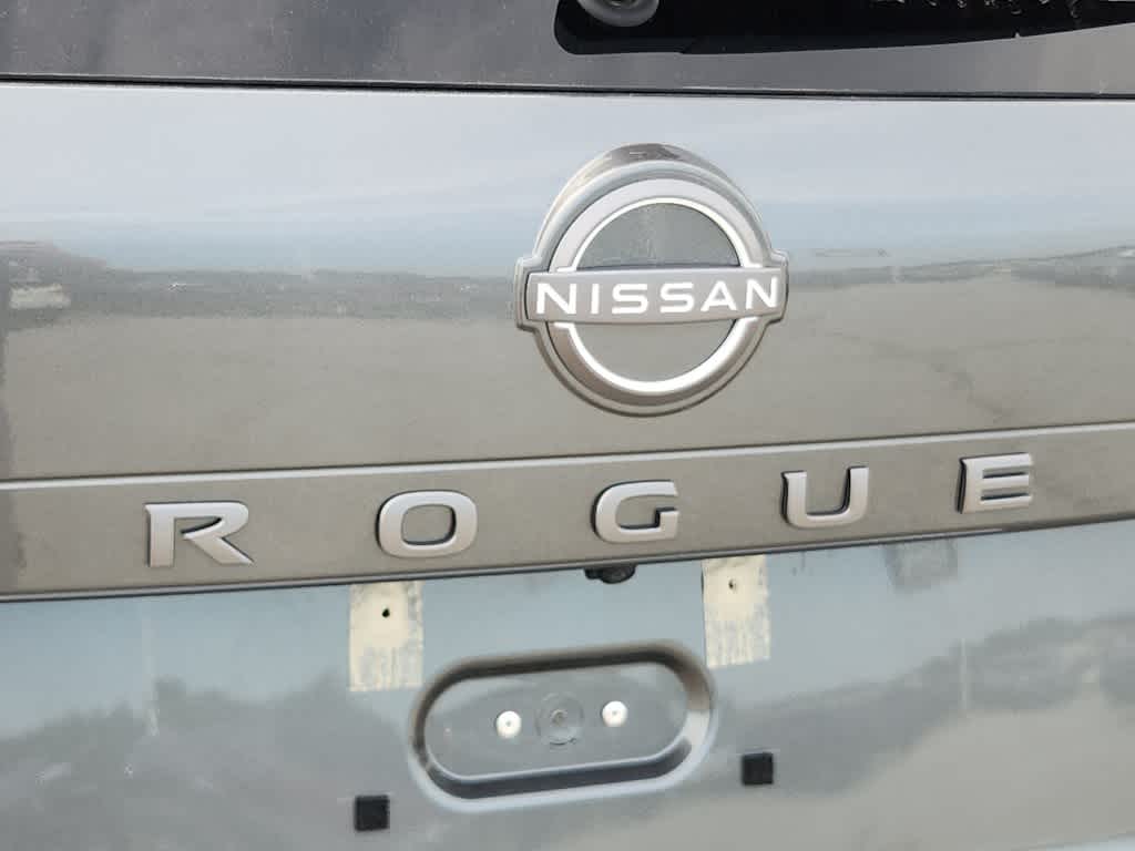 2026 Nissan Rogue SV photo 3