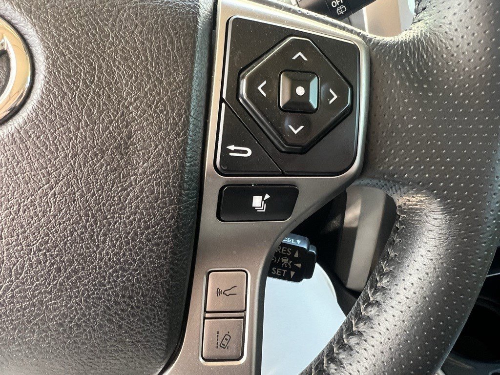 2021 Toyota 4Runner SR5 Premium photo 7