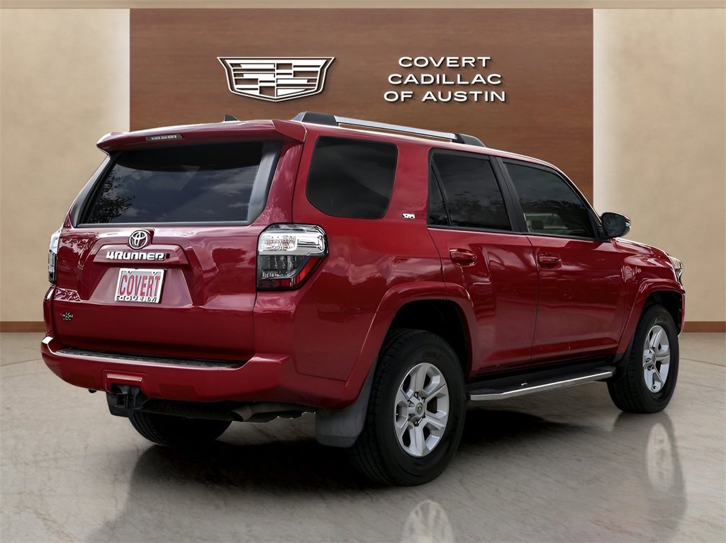 2019 Toyota 4Runner SR5 photo 4