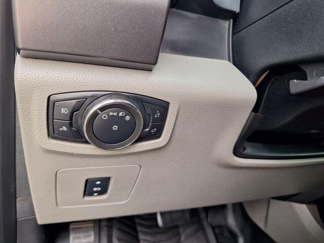 2016 Ford F-150 XLT photo 21