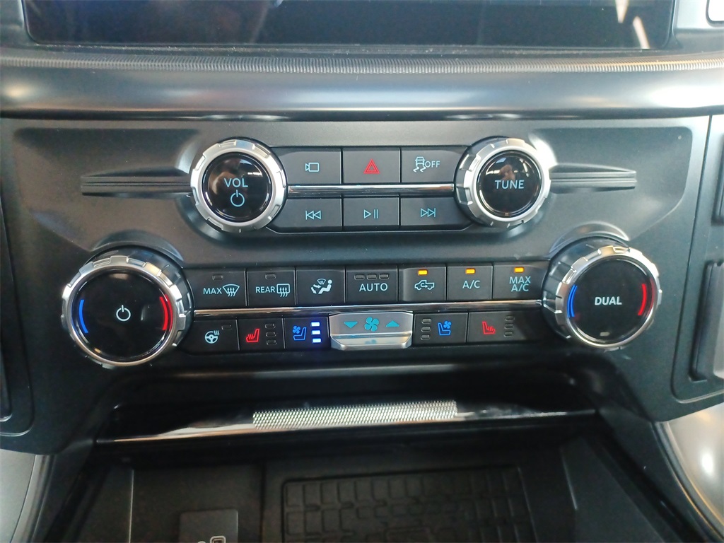 2025 Ford F-150 Lariat photo 34