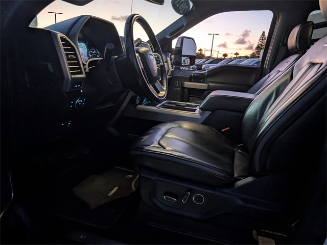 2021 Ford F-350 Platinum photo 8