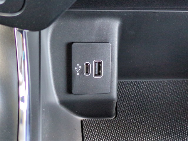 2025 Ford F-150 STX photo 18