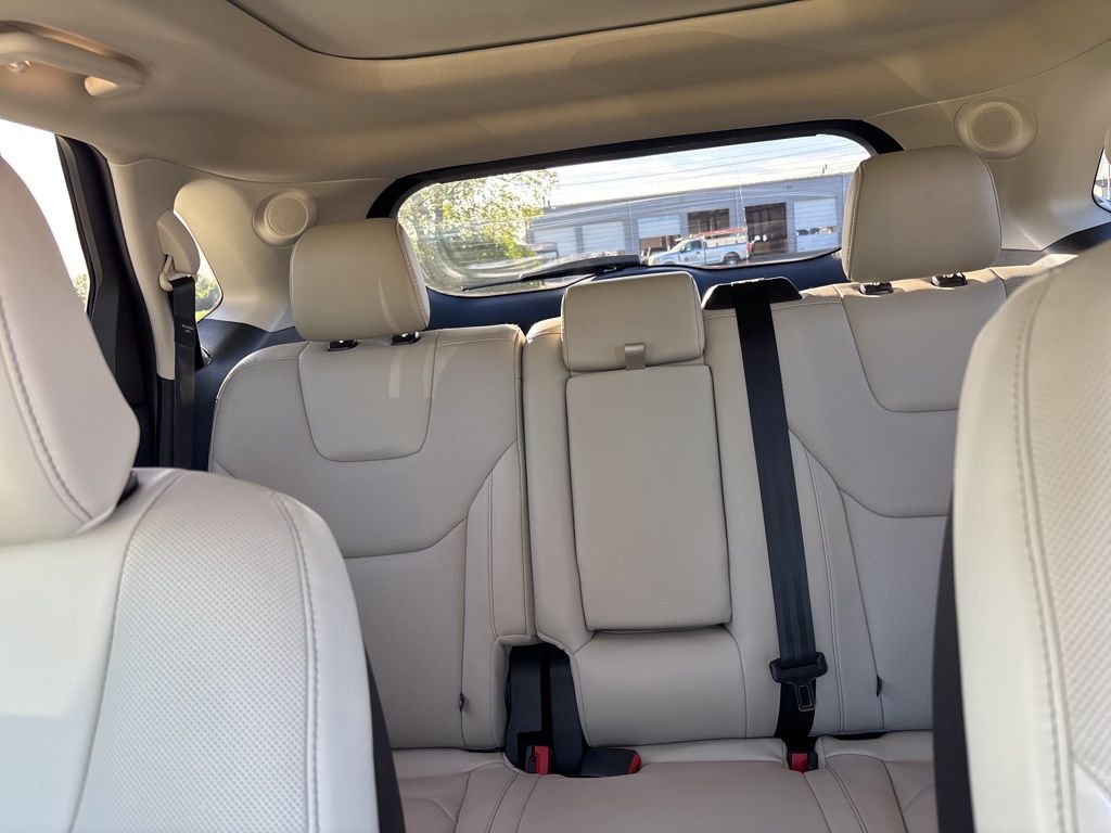 2018 Ford Edge Titanium photo 26
