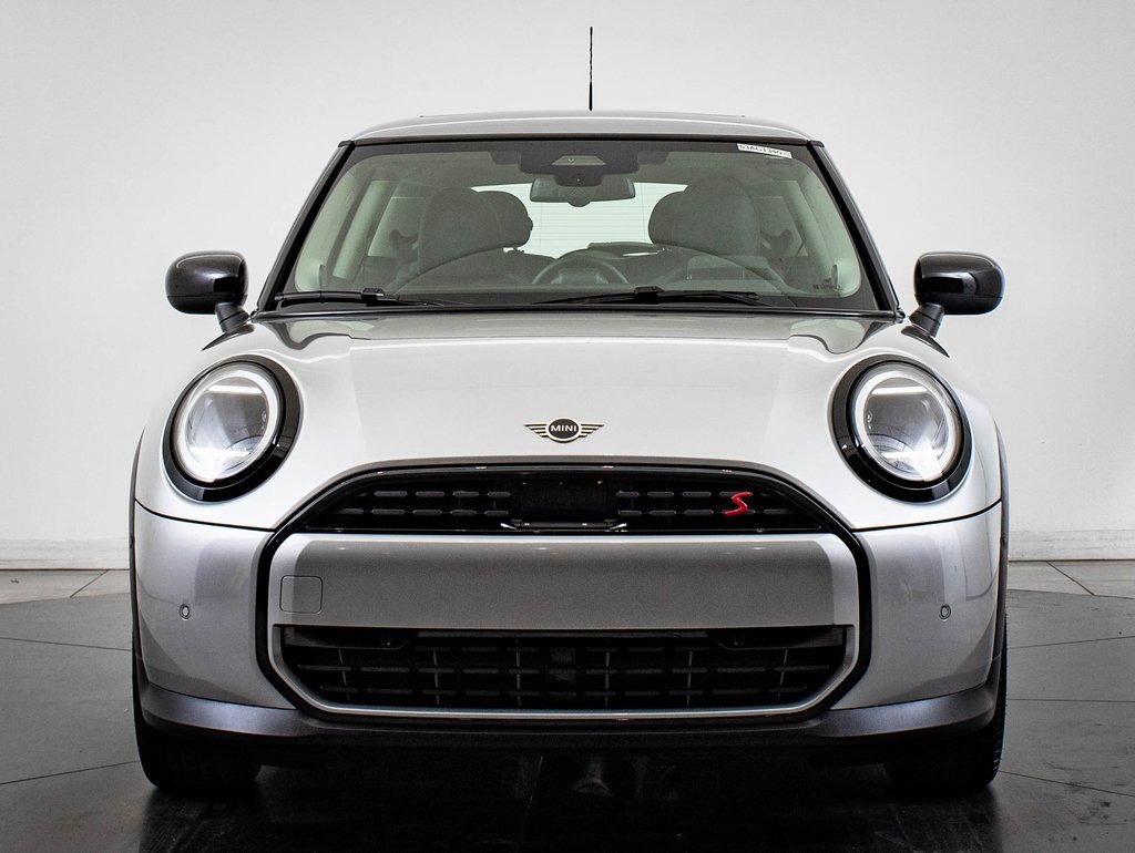 2025 Mini Cooper Hardtop S photo 2