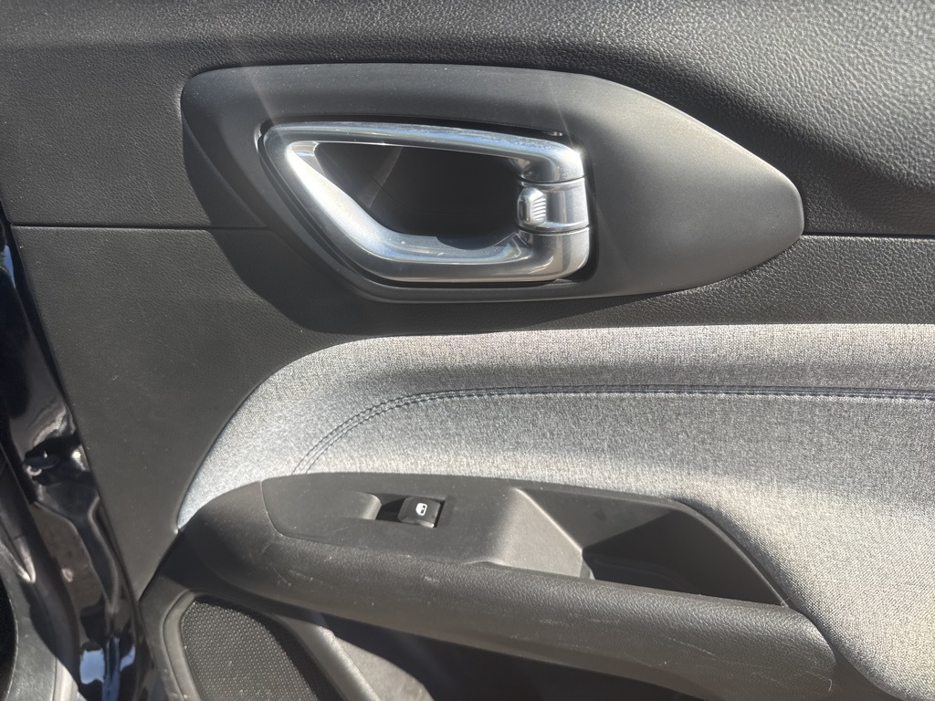 2024 Jeep Compass Latitude photo 23