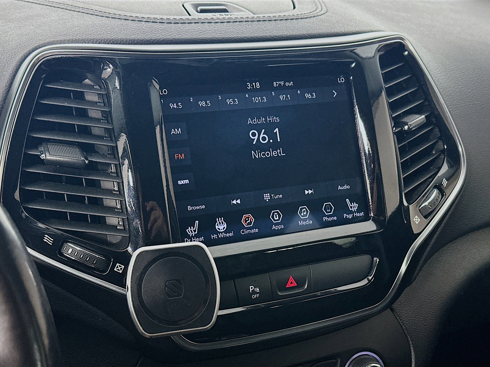 2019 Jeep Cherokee Limited photo 15