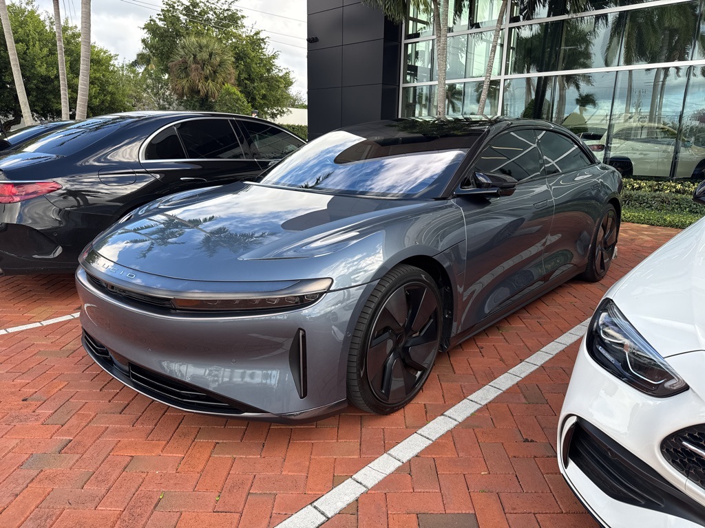 2025 Lucid Air Touring's photo