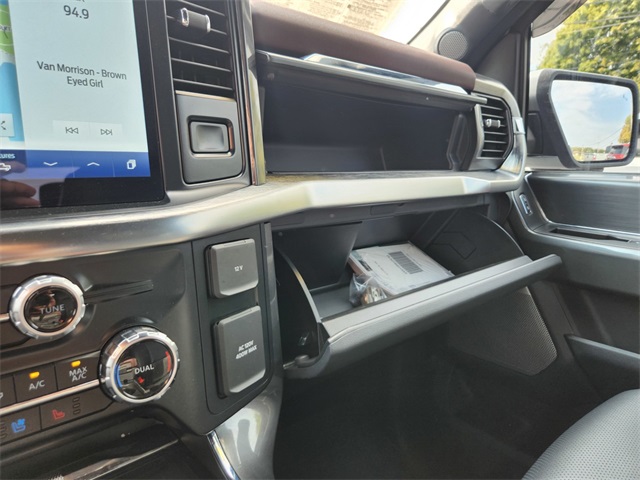 2023 Ford F-150 Lariat photo 13
