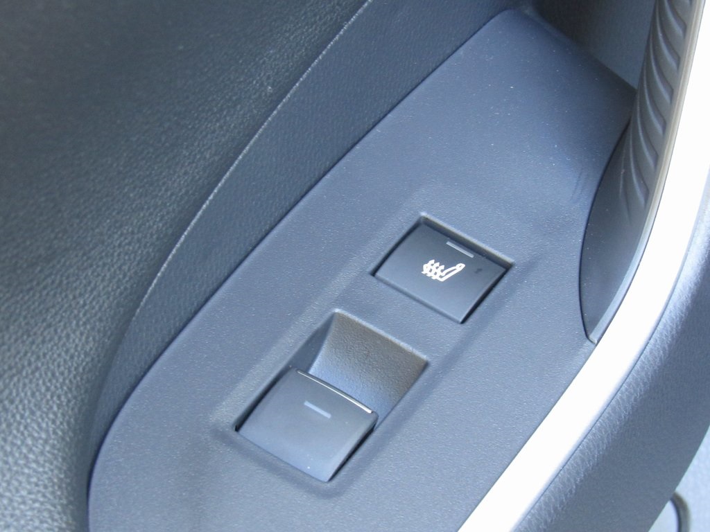 2025 Toyota RAV4 Hybrid XSE photo 16