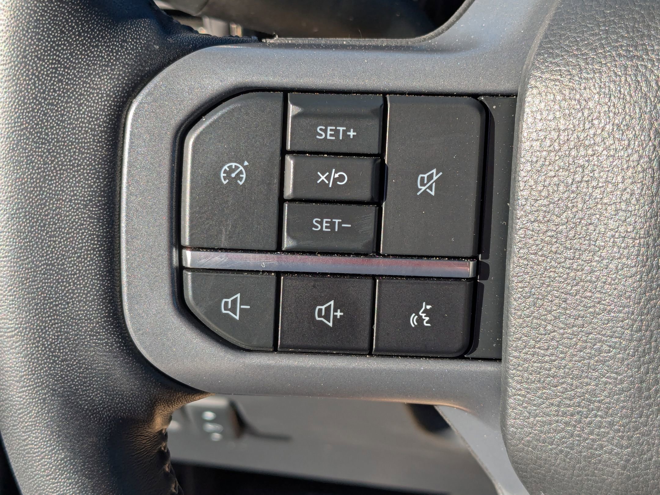 2024 Ford F-350 Lariat photo 17