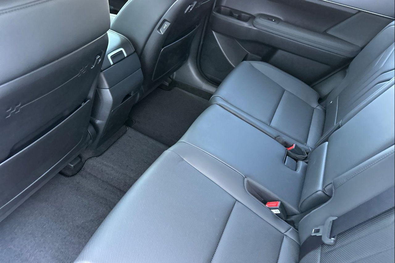 2025 Hyundai Santa Fe SEL photo 3
