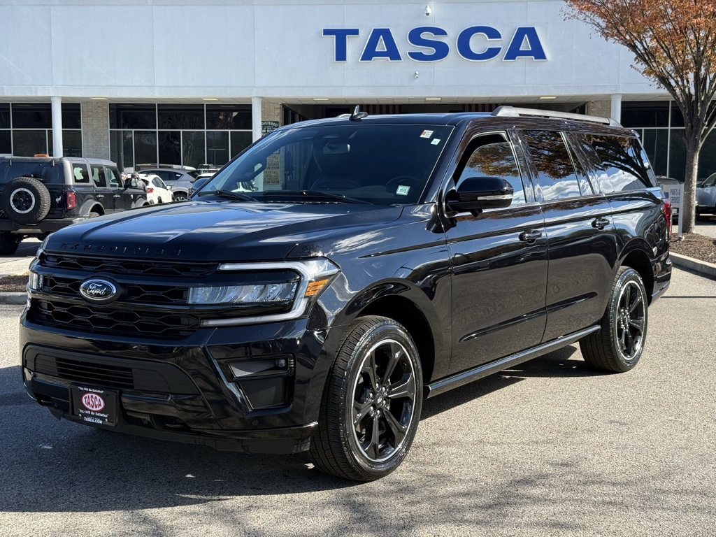 2023 Ford Expedition Limited's photo