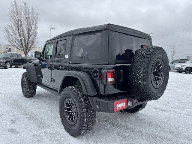 2025 Jeep Wrangler Willys photo 4