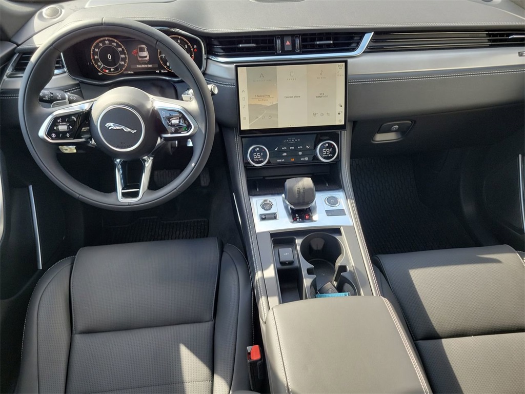 2026 Jaguar F-PACE P400 R-Dynamic S photo 2