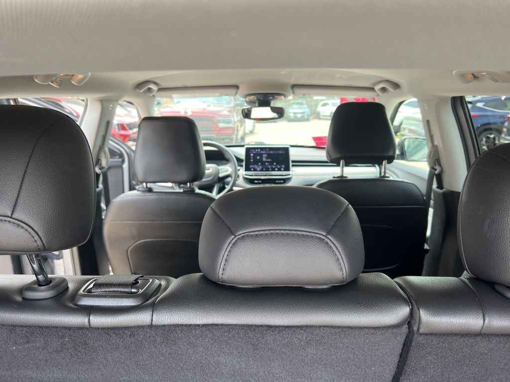 2022 Jeep Compass Latitude Lux photo 12