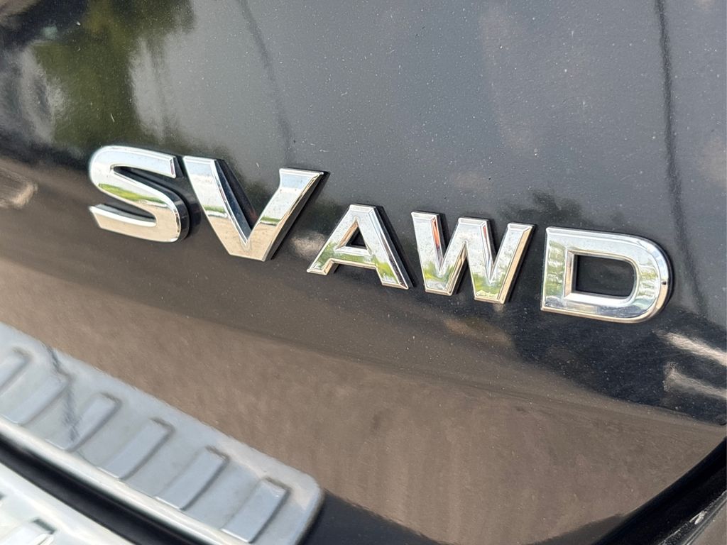 2017 Nissan Rogue SV photo 13