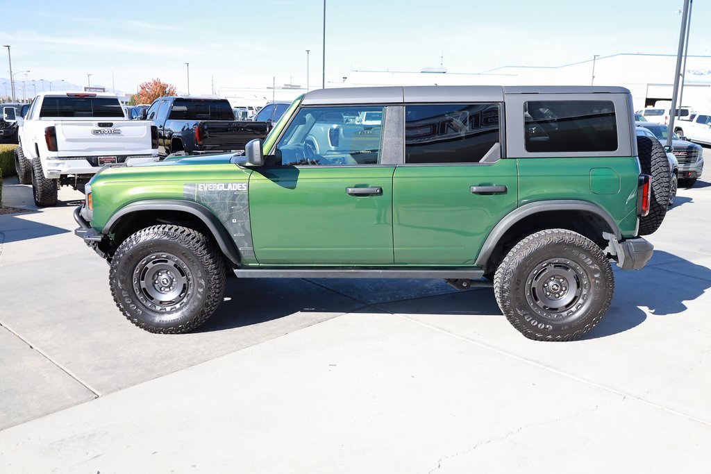 2023 Ford Bronco Base photo 3