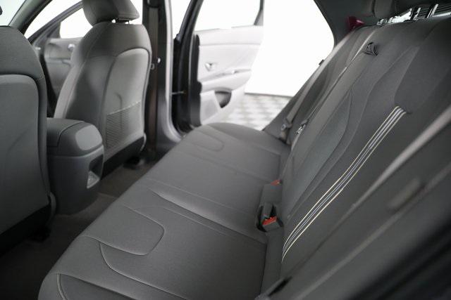 2025 Hyundai Elantra SEL Convenience photo 14