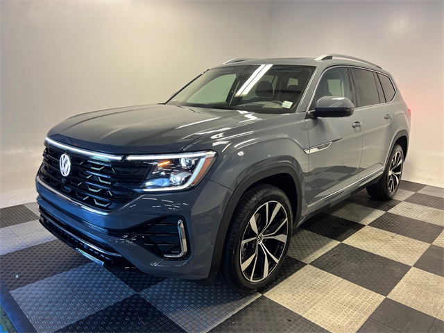 2026 Volkswagen Atlas SEL Premium R-Line photo 3