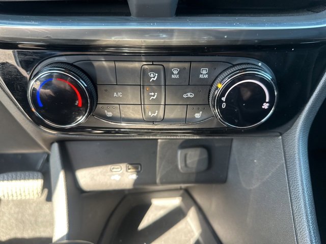 2024 Buick Encore GX Sport Touring photo 13
