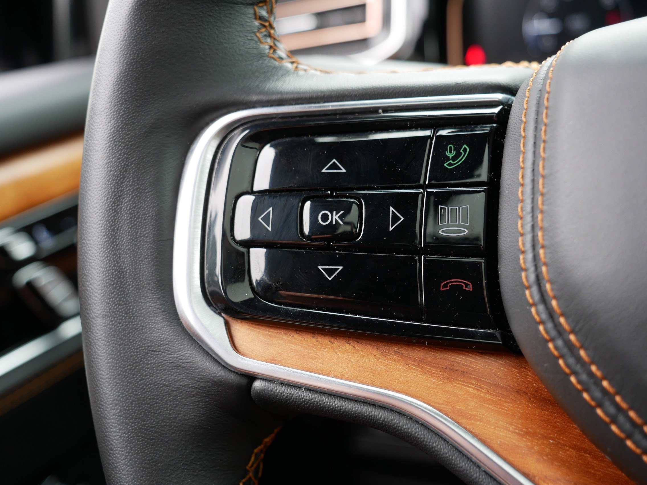 2024 Jeep Grand Wagoneer L III photo 28