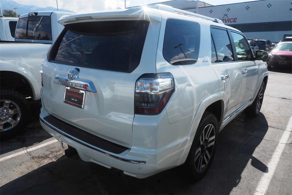 2022 Toyota 4Runner Limited photo 3