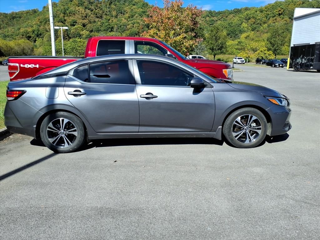 2022 Nissan Sentra SV photo 2