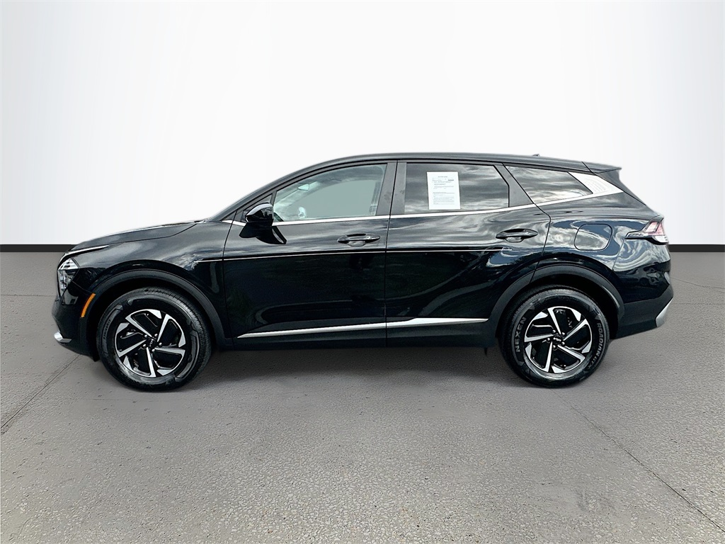 2024 Kia Sportage Hybrid LX photo 2