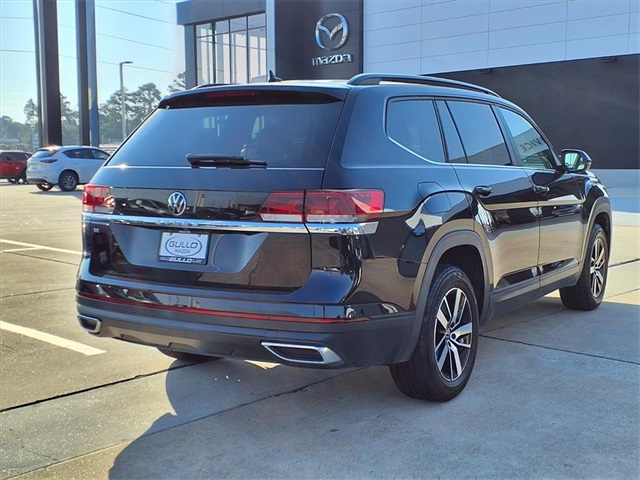 2021 Volkswagen Atlas SE photo 2