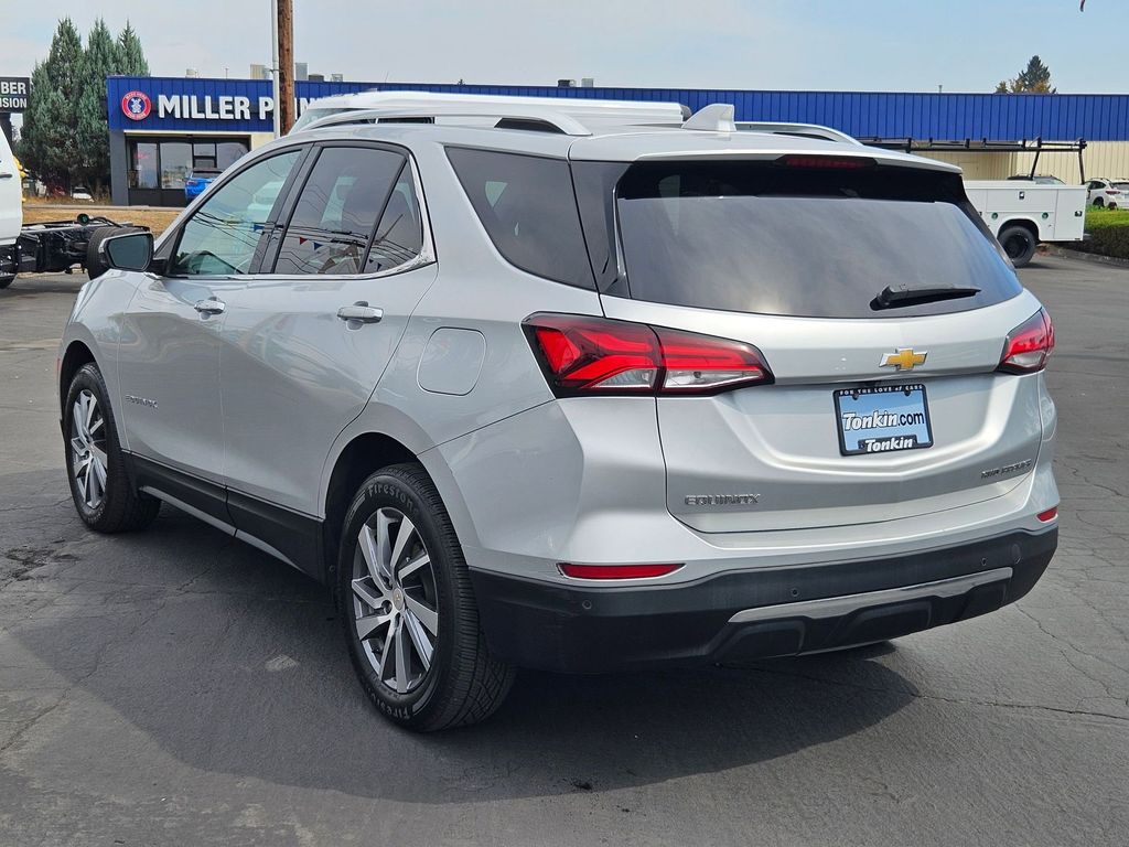 2022 Chevrolet Equinox Premier photo 2