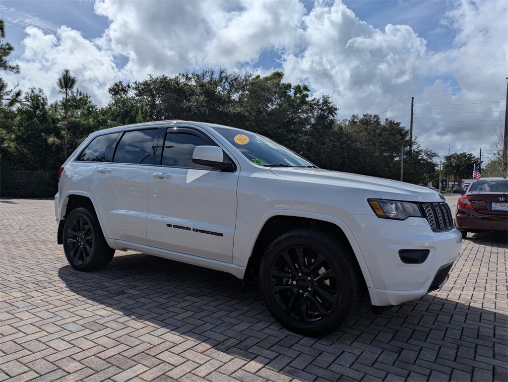 2022 Jeep Grand Cherokee WK Laredo X's photo