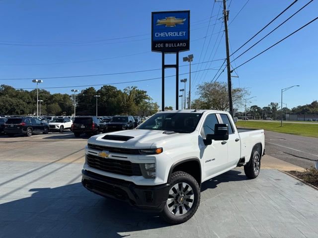 2025 Chevrolet Silverado 2500HD Custom's photo