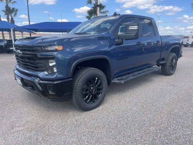 2026 Chevrolet Silverado 2500HD Custom photo 3