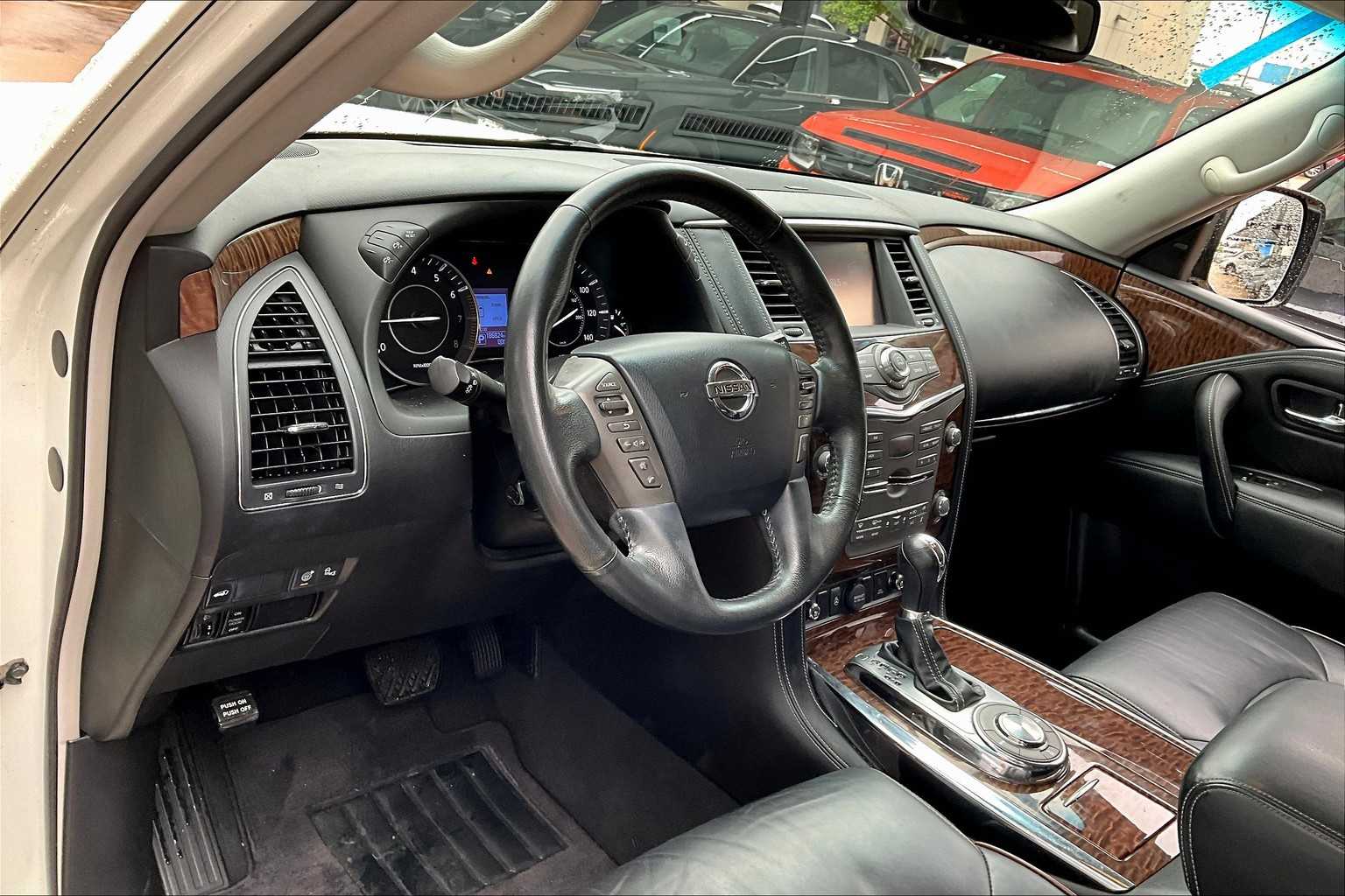 2017 Nissan Armada Platinum photo 16