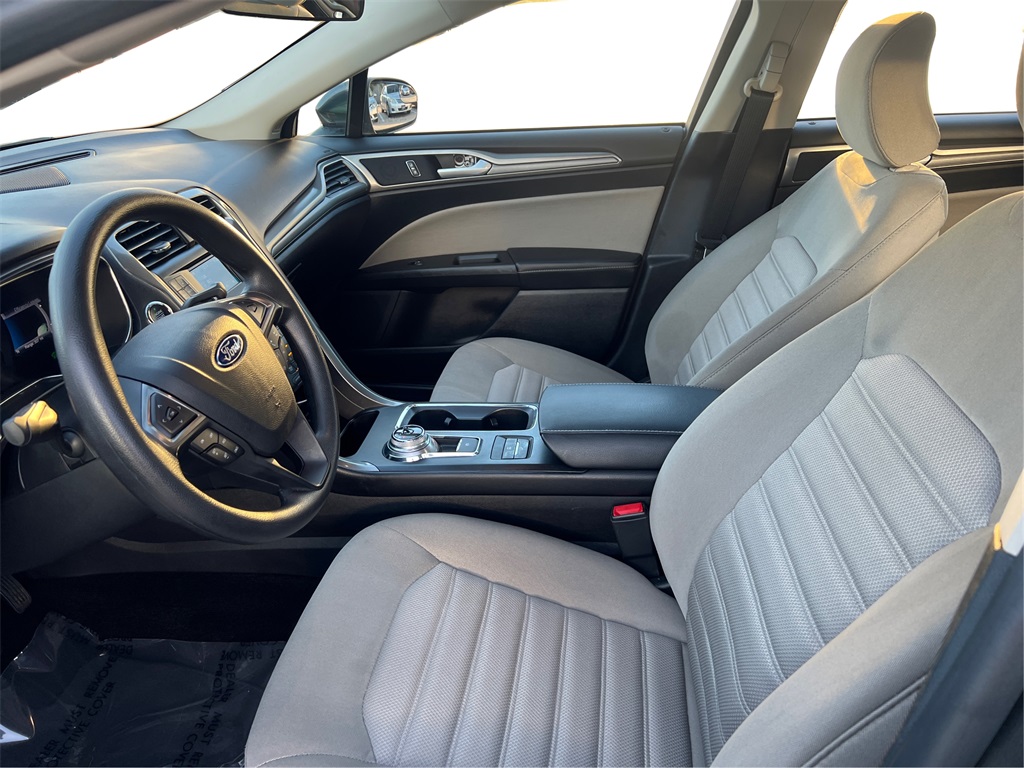2017 Ford Fusion Hybrid S photo 8