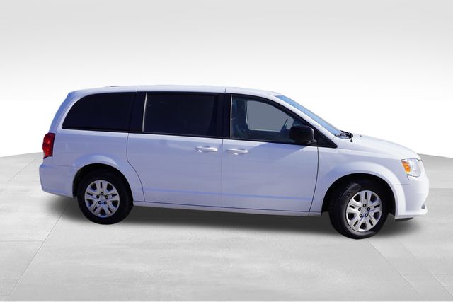 Used 2018 Dodge Grand Caravan SE with VIN 2C4RDGBG1JR312964 for sale in Lakeville, MN