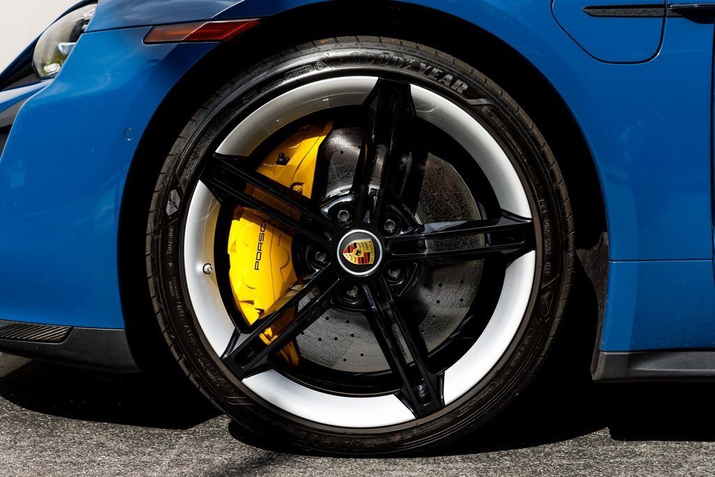 2022 Porsche Taycan Turbo S photo 13