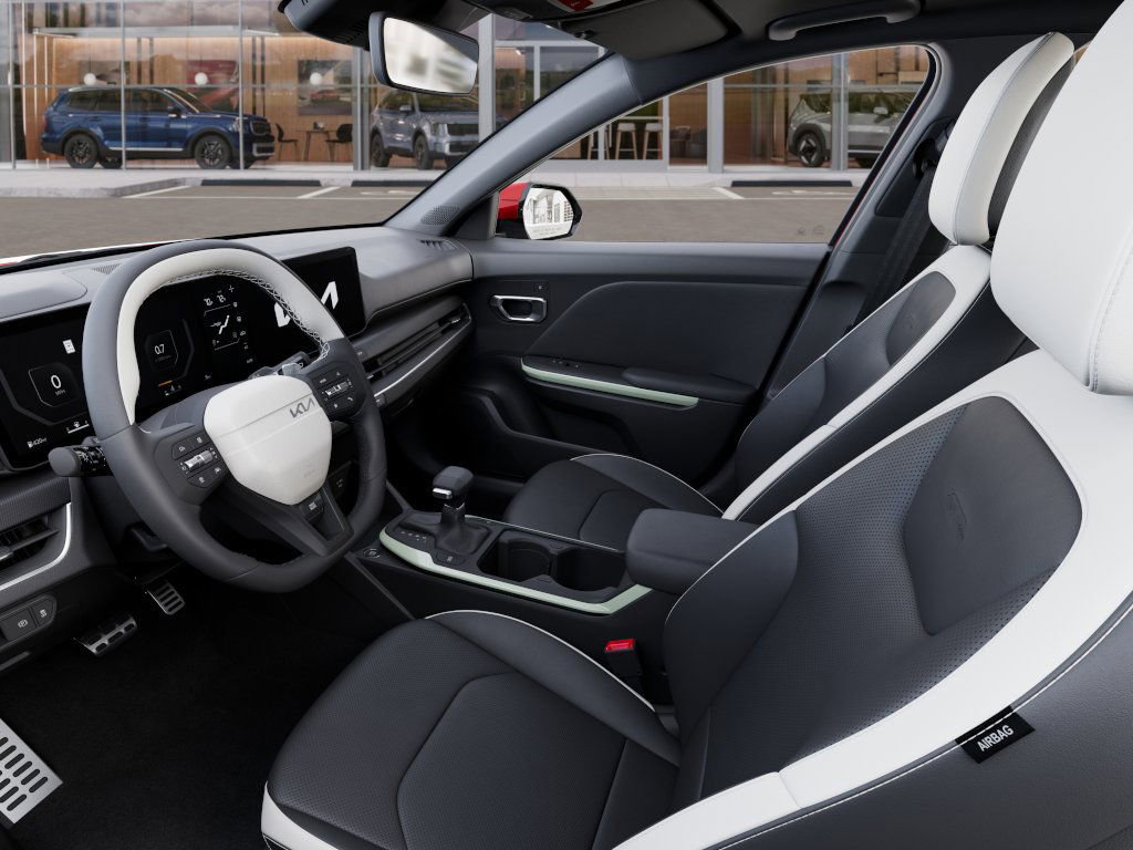 2025 Kia K4 GT-Line Turbo photo 17